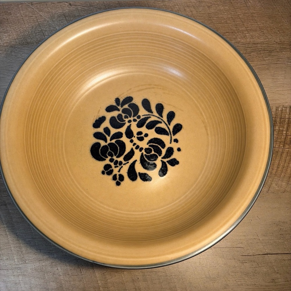 VTG Folk Art Salad Serving Bowl By Pfaltzgraph Beige W/blue 12 1/2”